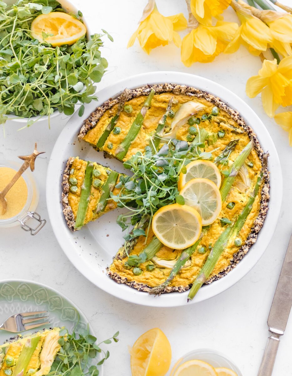 A vegan and gluten-free asparagus quiche