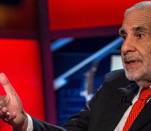 Billionaire activist investor Carl Icahn gives an interview on FOX Business Network's Neil Cavuto show in New York February 11, 2014