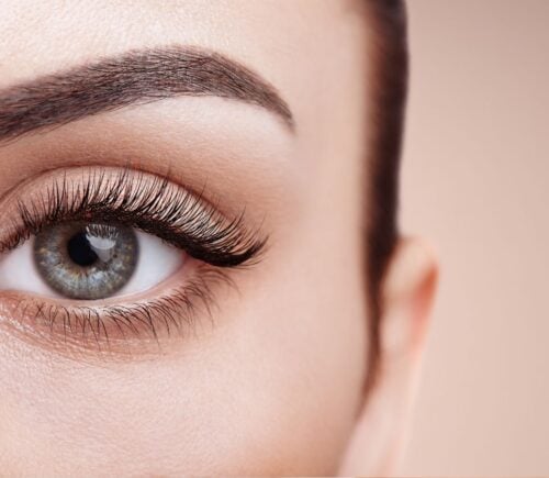 Woman wearing false eyelashes