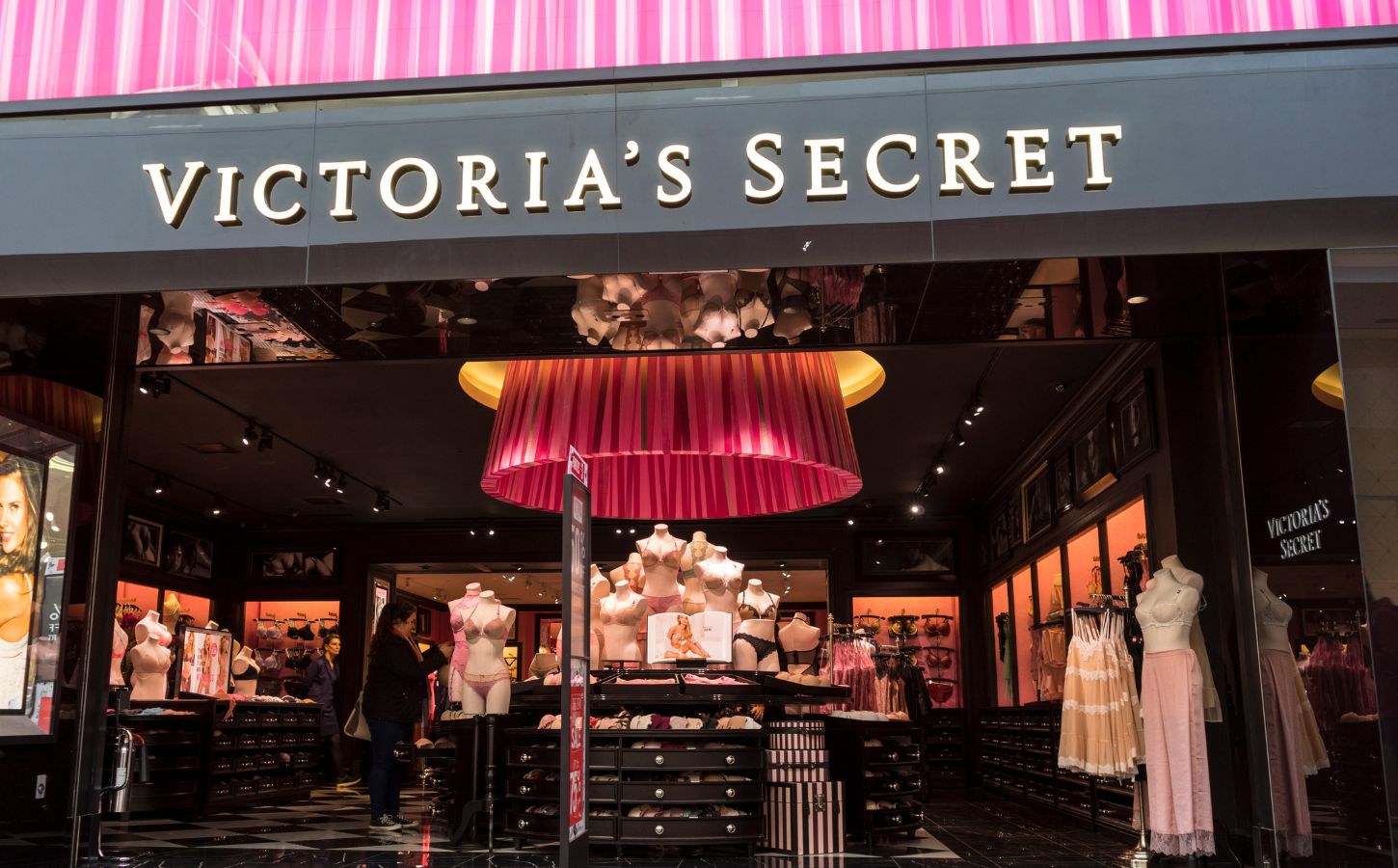 A Victoria's Secret storefront